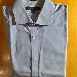 Classic Tommy Hilfiger “Slim Fit” men’s dress shirt